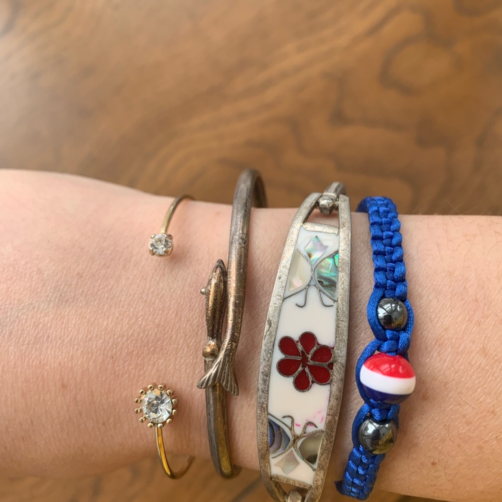 Bracelets - Picture 1 of 3